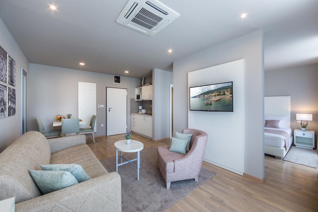 Apartments & Rooms Preelook Opatija Exterior foto